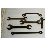 6 assorted vintage wrenches