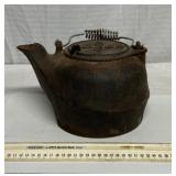 Lodge cast iron kettle