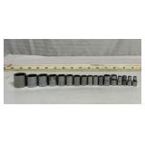 17 Craftsman 6pt sockets 3/8' & 1/4ï¿½ drive