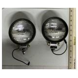 2 flood lights