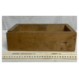 Wooden box with Walton tap extractors