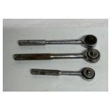 2 3/8' drive & 1/4' drive ratchets