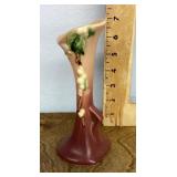 Roseville Pottery 'Snowberry' vase