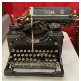 Vintage Royal manual typewriter