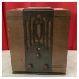 Vintage tombstone radio