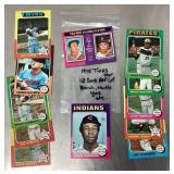 Group of 1975 Topps baseball cards