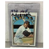 1972 Topps Tony Oliva autographed baseball card