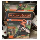 Black & Decker electric leaf blower --untested