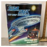 Star Trek Next Generation collector case & figures