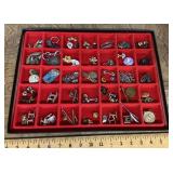 Menï¿½s jewelry and military pins