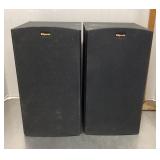 Pair of Klipsch bookshelf speakers R-15M