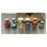 6 miniature vases