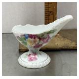 Porcelain pipe stand