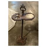Cast-iron smoking stand