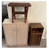 2 small cabinets, wooden seat