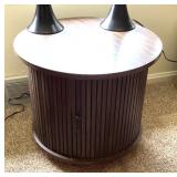 Round end table with storage