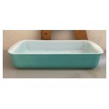 Pyrex turquoise 1-1/2 quart casserole
