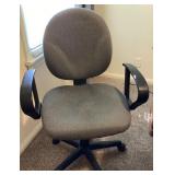 Swivel desk chair