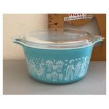 Pyrex Amish Butterprint 1 qt. casserole with lid