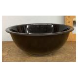 Pyrex mixing bowl