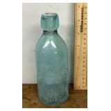 Blob top soda bottle