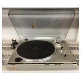 Technics turntable SL-Q300