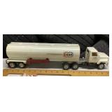 Ertl Co-op tanker truck