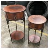 Set of 2 round side tables