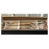 Box of assorted 32" arrows