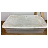 28-quart Sterilite tote