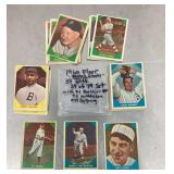 Group of 1960 Fleer baseball cards