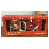 Peanuts Christmas mug set