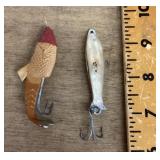 2 fishing lures