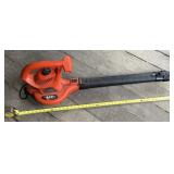 Black & Decker electric blower --powers on