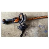 Worx cordless hedge trimmer w/battery pack --works
