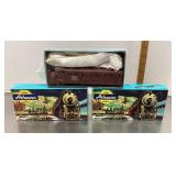 3 Athearn train cars
