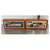 2 Tyco train cars