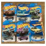 6 Hot Wheels cars