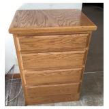 Oak chest of drawers with soft goods