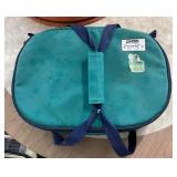 Pyrex Portable casserole dish