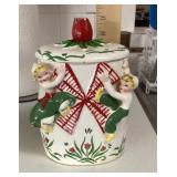 Dutch boy & girl cookie jar