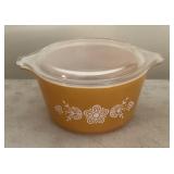 Pyrex Butterfly Gold casserole