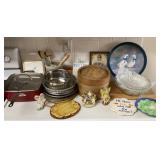Items on kitchen counter