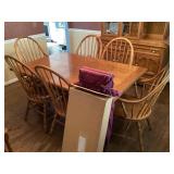 Thomasville farm table, 6 chairs, 2 leaves, pads