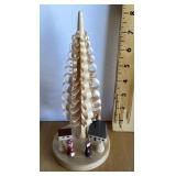 Richard Glaesser wooden Christmas scene