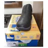 NEW Skechers Slip-ins Size 9