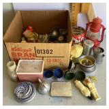 Toy kitchen items
