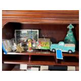 Lot - Vintage Collectibles