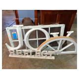 Lot - Wooden Wall Decor