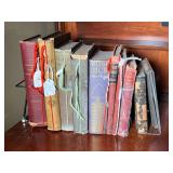 Lot - Assorted Vintage Books